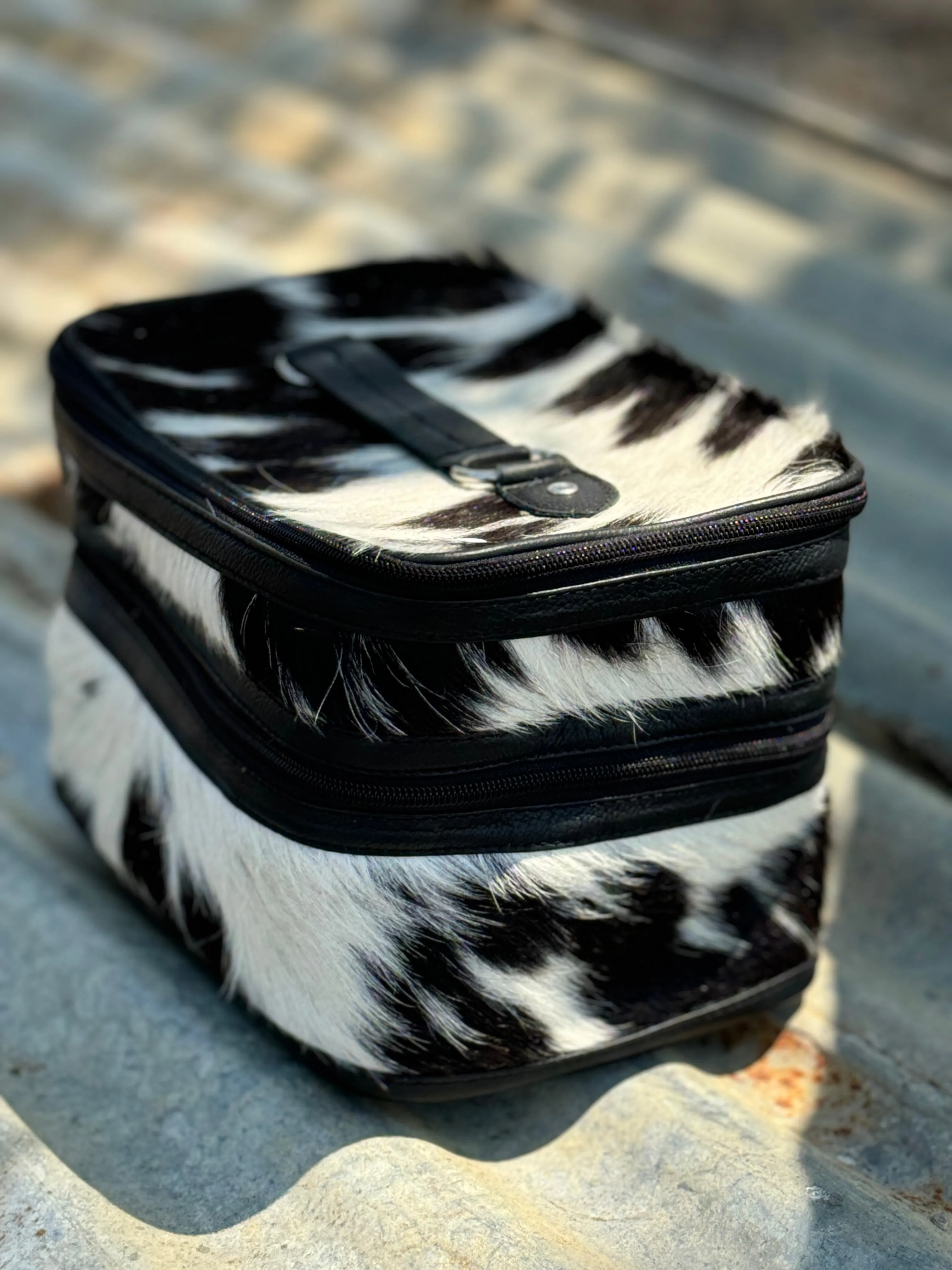 Cowhide Beauty Case #12 Black