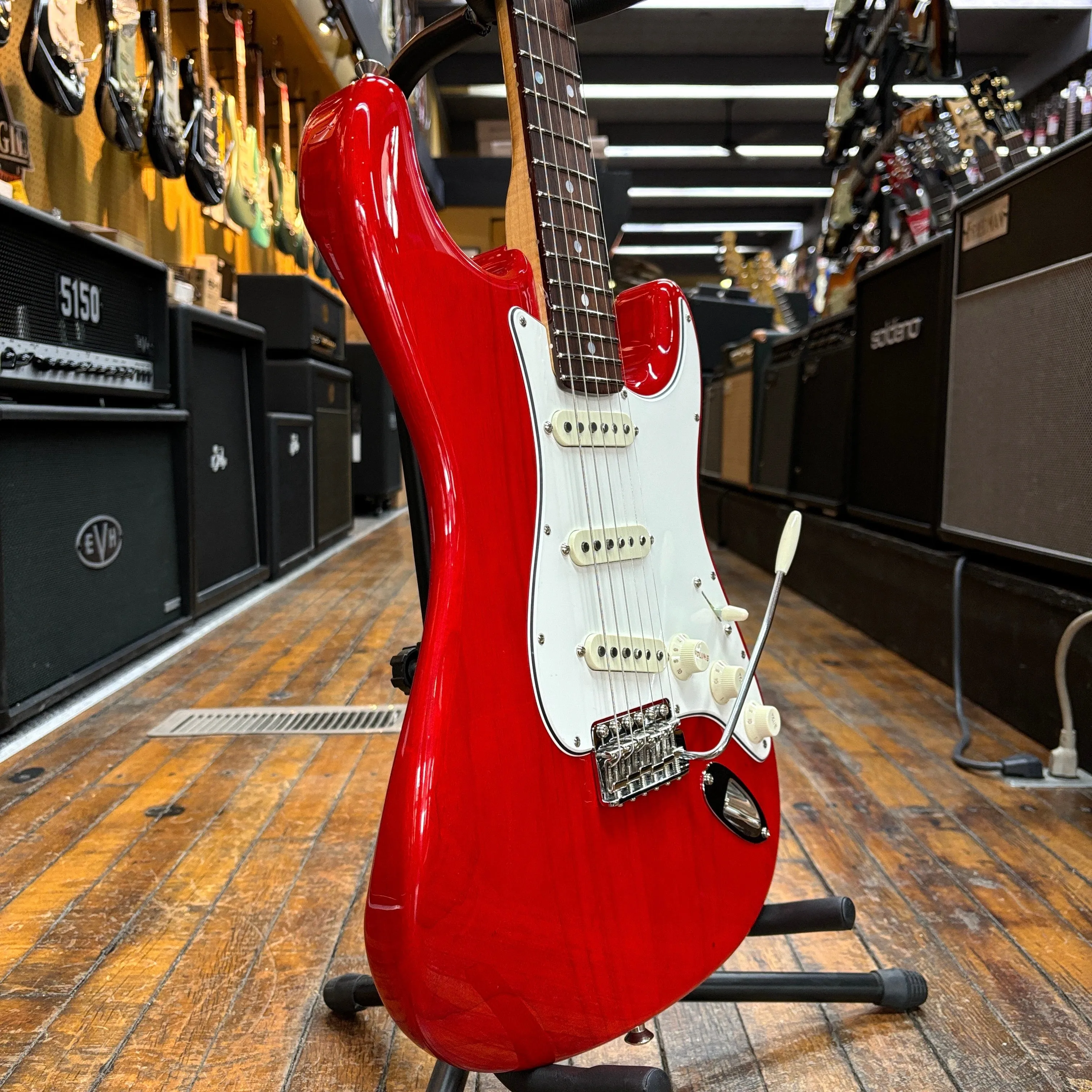 Fender Custom Shop American Custom Stratocaster 2022 Crimson Red Transparent w/Hard Case, All Materials