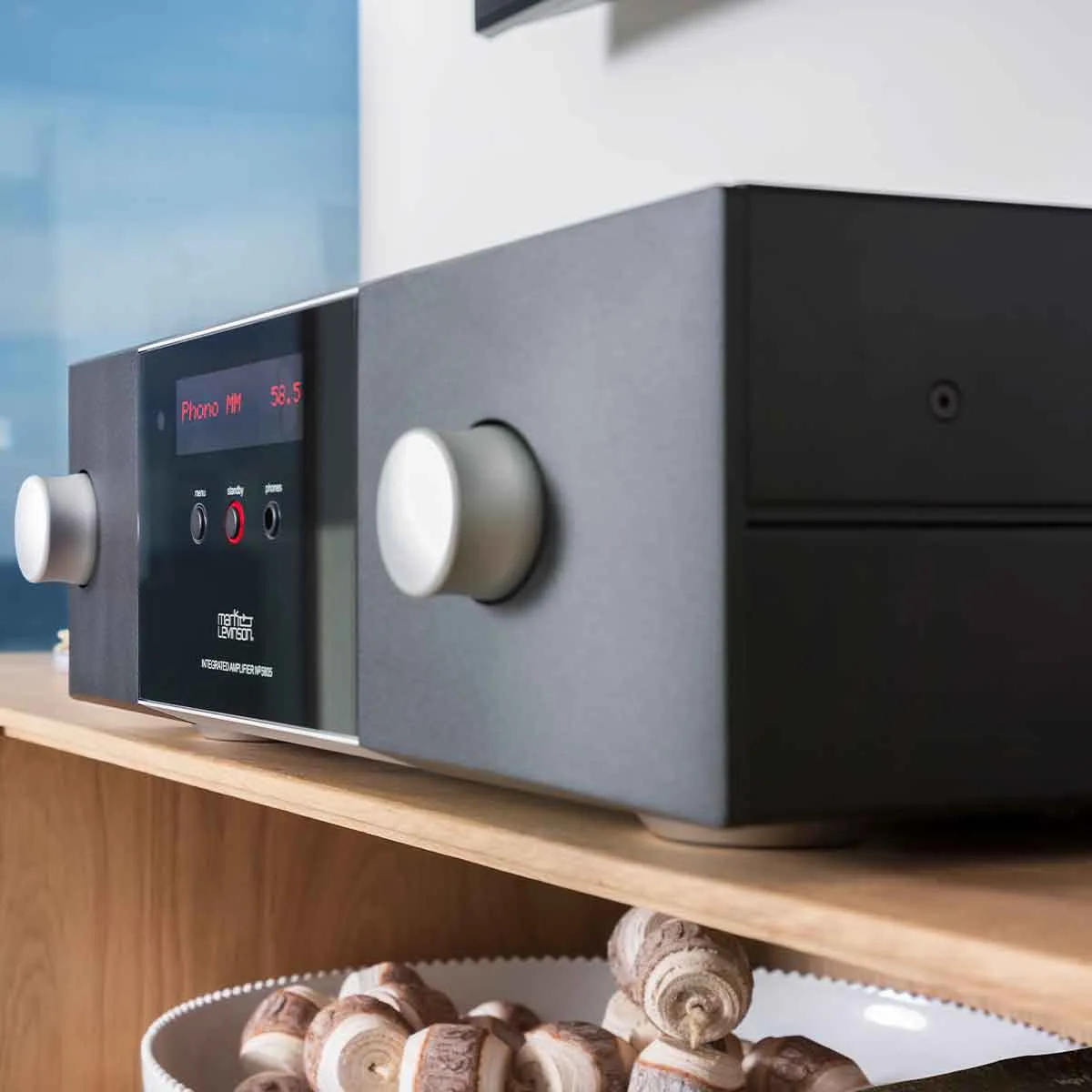 Mark Levinson No. 5805 Integrated Amplifier