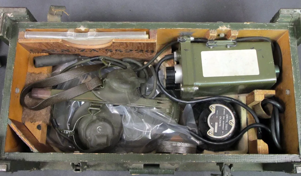 Original British Army Mine Detector No. 4c Set in Wood Transit Chest